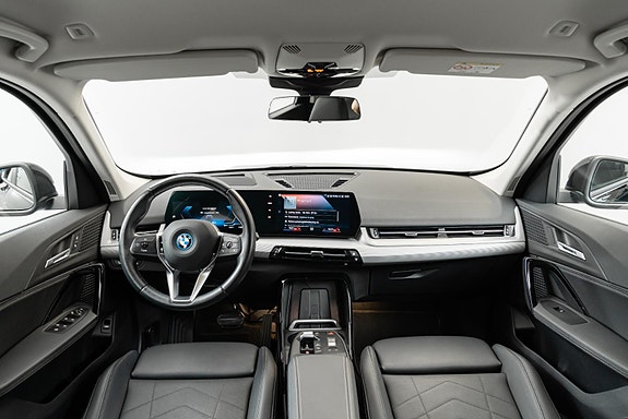 BMW iX1 18 of 30