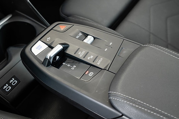 BMW iX1 15 of 30