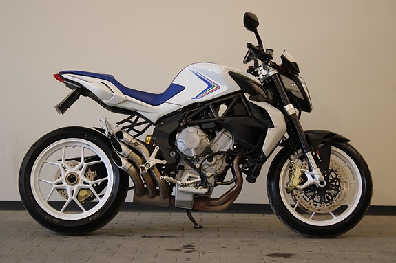 MV Agusta BRUTALE 800 Tøff og Brutal Mv Augusta/Ny service/Med kj 3 of 30