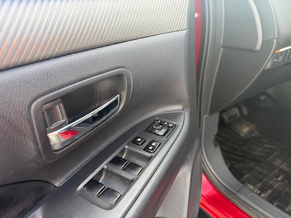 Mitsubishi Outlander 12 of 23