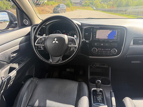 Mitsubishi Outlander 17 of 23