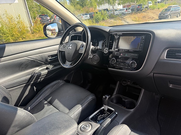 Mitsubishi Outlander 18 of 23