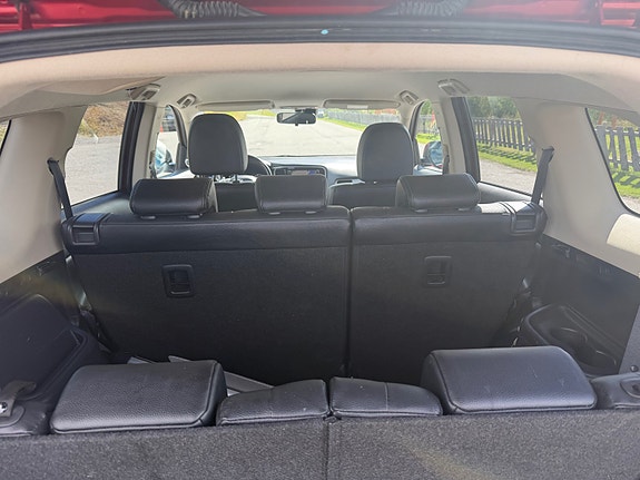Mitsubishi Outlander 13 of 23