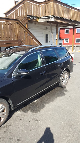 Volkswagen Passat 4 of 18