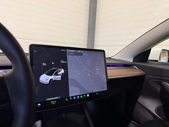 Tesla Model 3 22 of 27