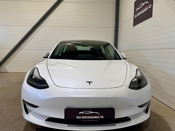 Tesla Model 3 3 of 27