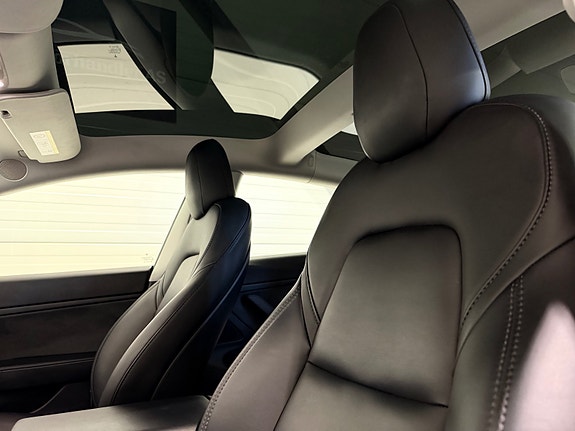 Tesla Model 3 20 of 27