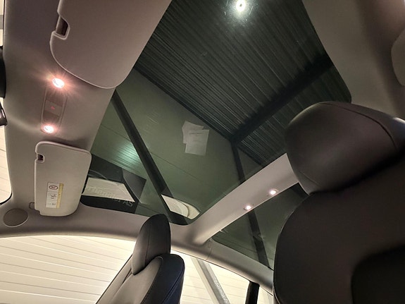 Tesla Model 3 27 of 27