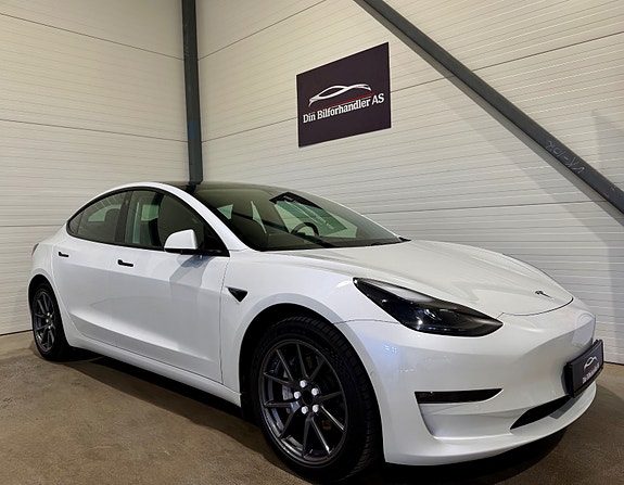 Tesla Model 3 5 of 27
