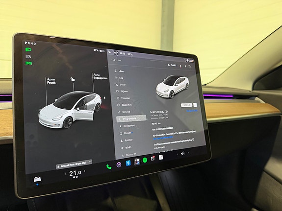 Tesla Model 3 23 of 27