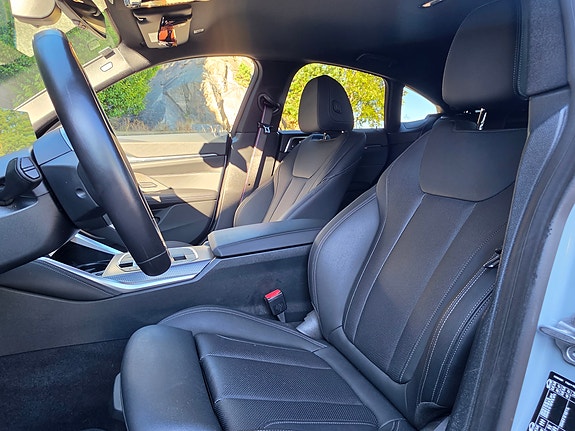 BMW i4 24 of 30
