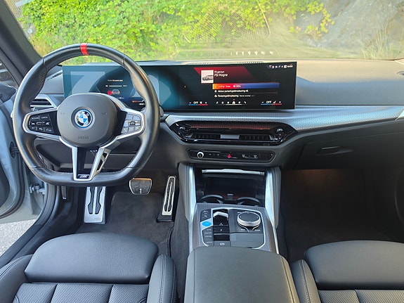 BMW i4 21 of 30