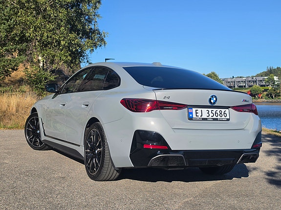 BMW i4 15 of 30