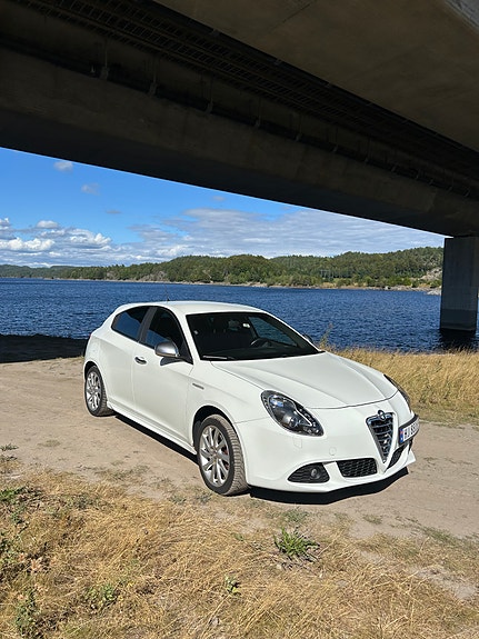 Alfa Romeo Giulietta 9 of 30