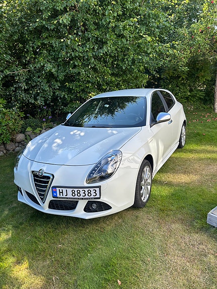 Alfa Romeo Giulietta 4 of 30