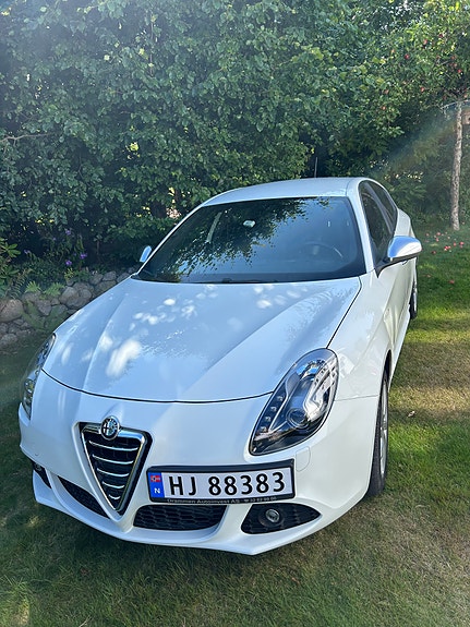 Alfa Romeo Giulietta 3 of 30