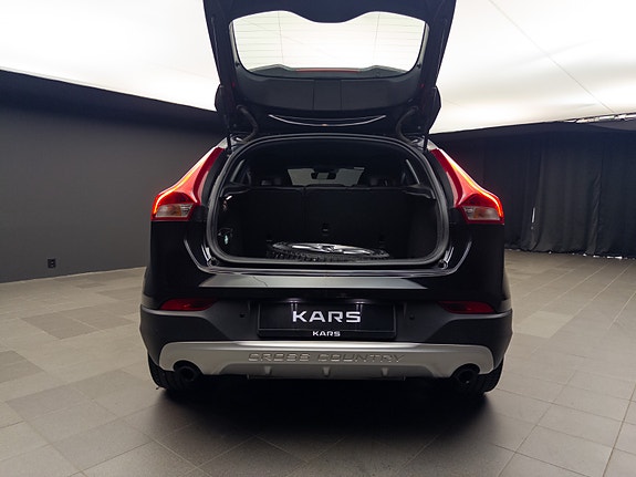 Volvo V40 Cross Country 11 of 30