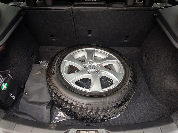 Volvo V40 Cross Country 20 of 30