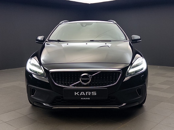 Volvo V40 Cross Country 3 of 30