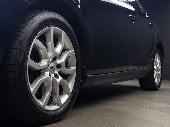 Volvo V40 Cross Country 15 of 30