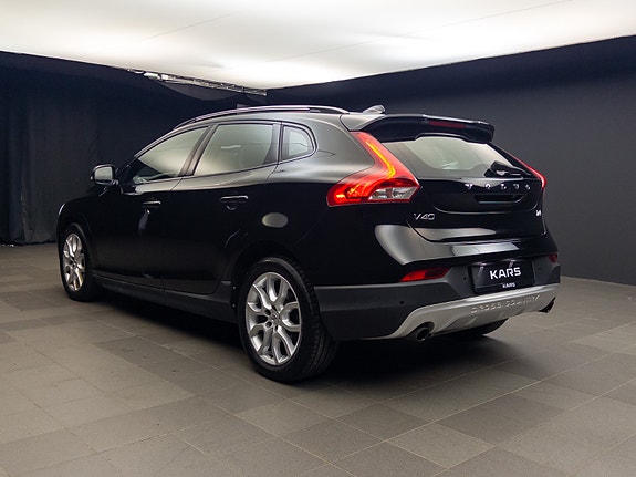 Volvo V40 Cross Country 8 of 30