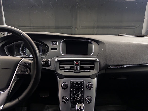 Volvo V40 Cross Country 26 of 30