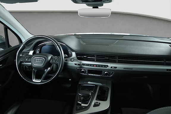 Audi Q7 7 of 28