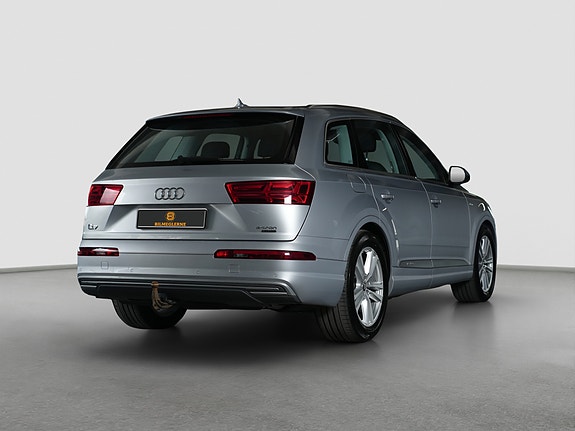 Audi Q7 5 of 28