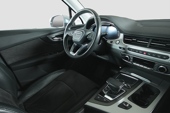 Audi Q7 8 of 28