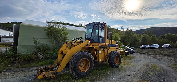Komatsu 1987 2 of 18
