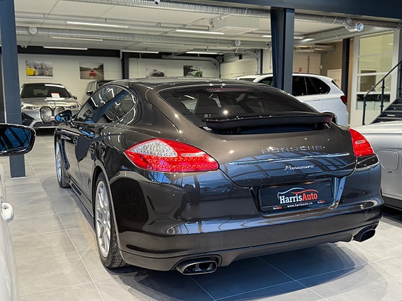 Porsche Panamera 8 of 30