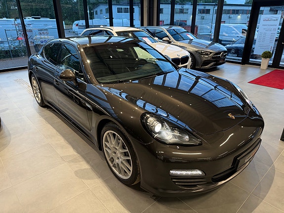 Porsche Panamera 2 of 30