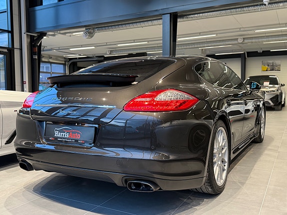 Porsche Panamera 11 of 30