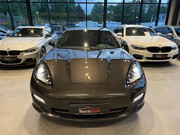 Porsche Panamera 3 of 30