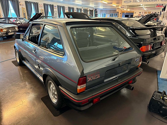 Ford Fiesta 3 of 8