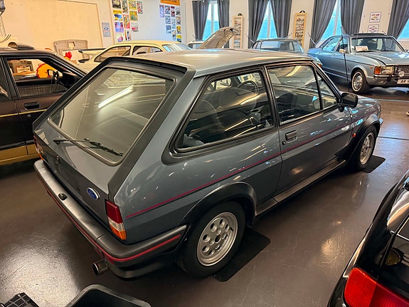 Ford Fiesta 4 of 8