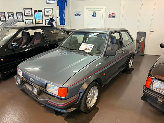 Ford Fiesta 2 of 8