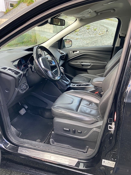 Ford Kuga 9 of 14