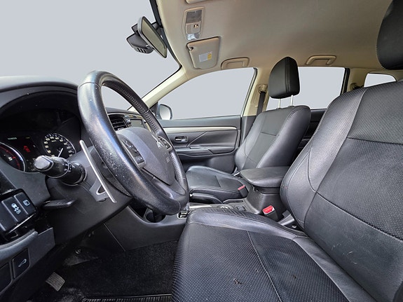 Mitsubishi Outlander 8 of 27