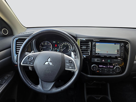 Mitsubishi Outlander 16 of 27