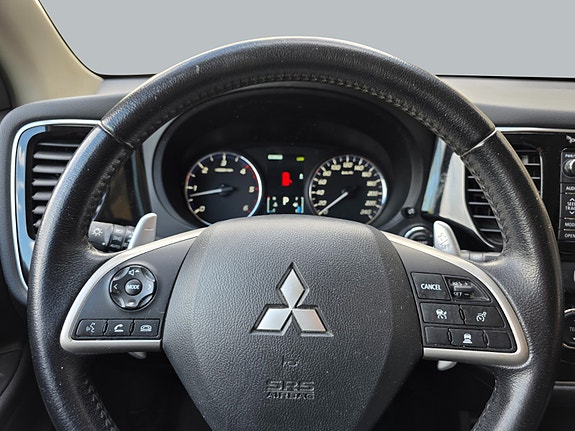 Mitsubishi Outlander 17 of 27