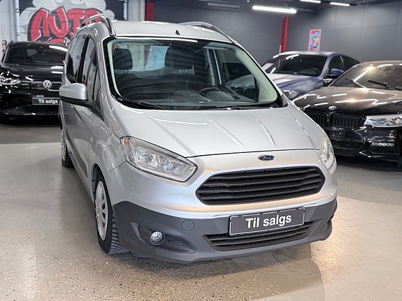 Ford Transit Courier 2 of 29