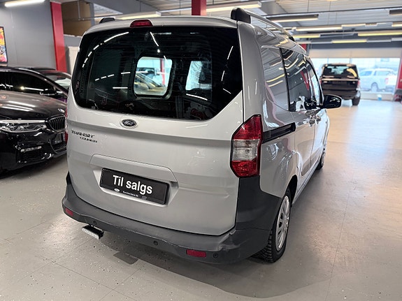 Ford Transit Courier 8 of 29
