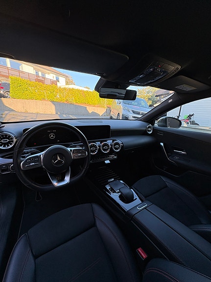 Mercedes-Benz A180 10 of 25