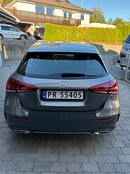 Mercedes-Benz A180 4 of 25