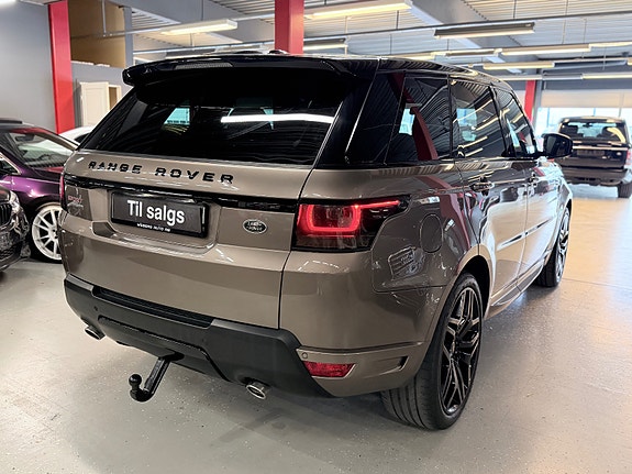 Land Rover Range Rover Sport 7 of 30