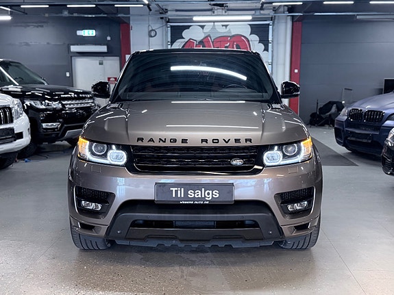 Land Rover Range Rover Sport 17 of 30