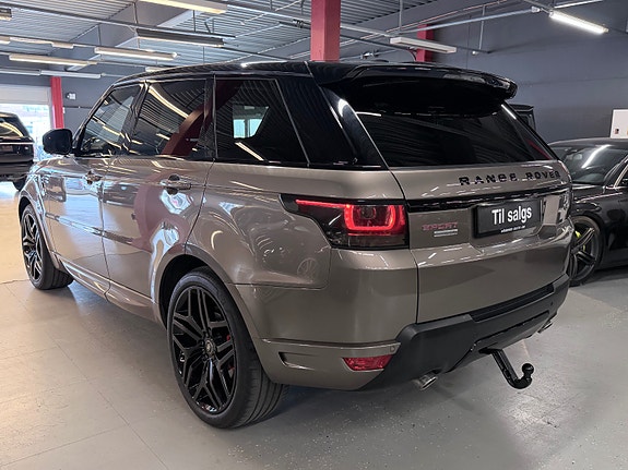 Land Rover Range Rover Sport 12 of 30