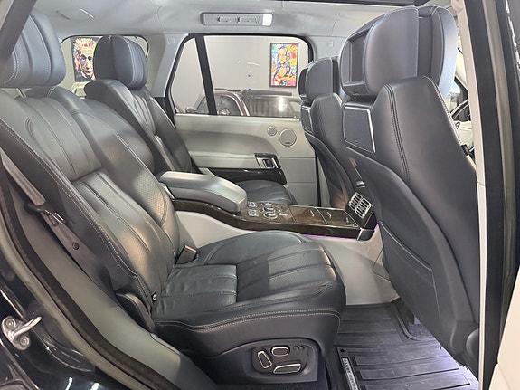 Land Rover Range Rover 24 of 30