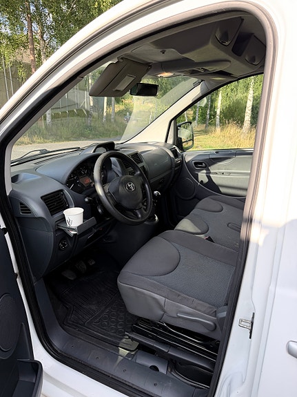 Toyota Proace 8 of 10
